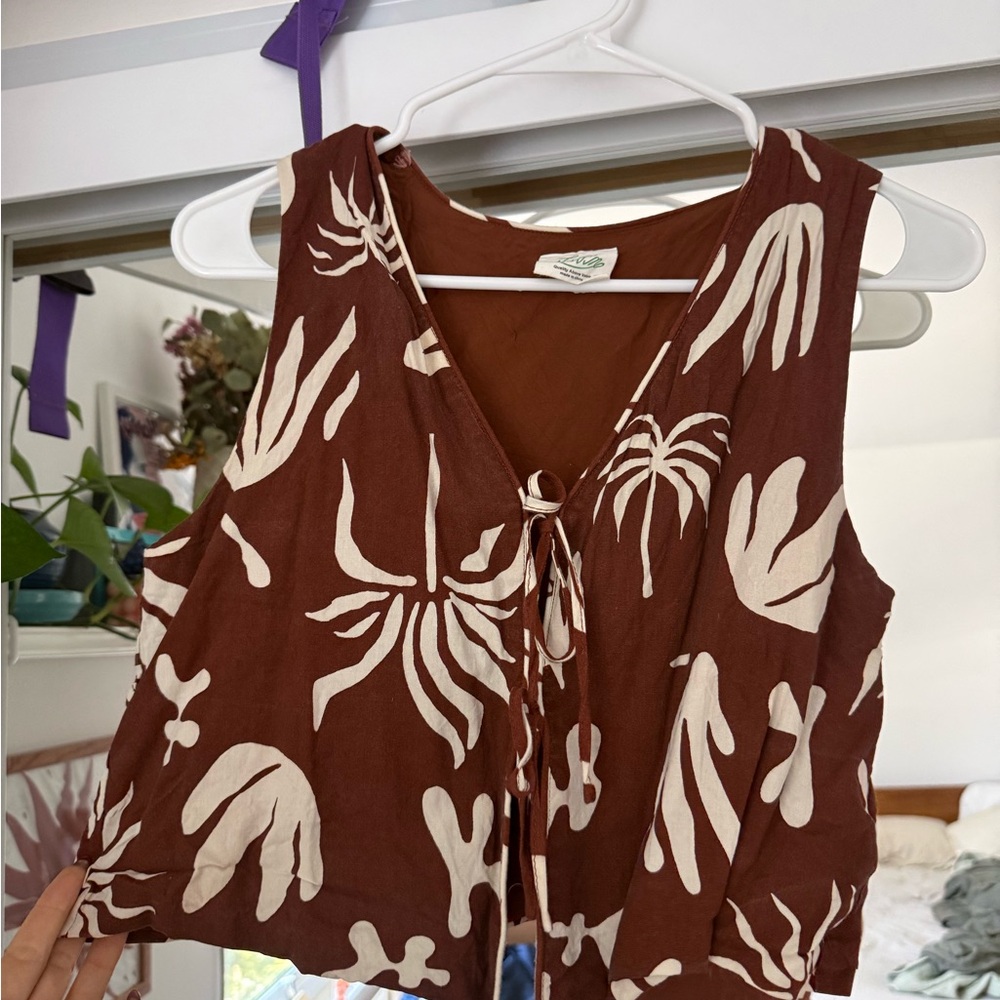 Western Print Tie Front Crop Top